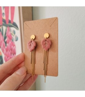 Boucles d'oreilles longues et légères en argile polymère nude, paillettes et acier