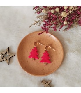 Boucles d'oreilles de Noël Sapins élégants en argile polymère rouge et paillettes, les clous sont en acier inox doré