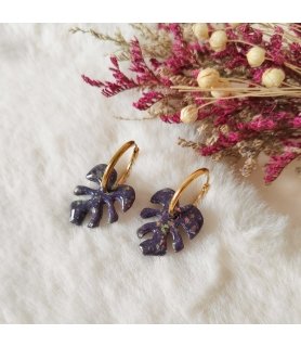 Créoles feuilles en argile polymère noir opal et acier inox doré